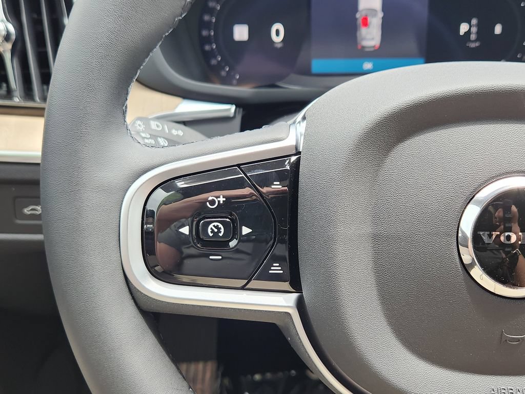 New 2026 Volvo XC60 B5 Plus w/ Climate Package AWD/4WD image 17