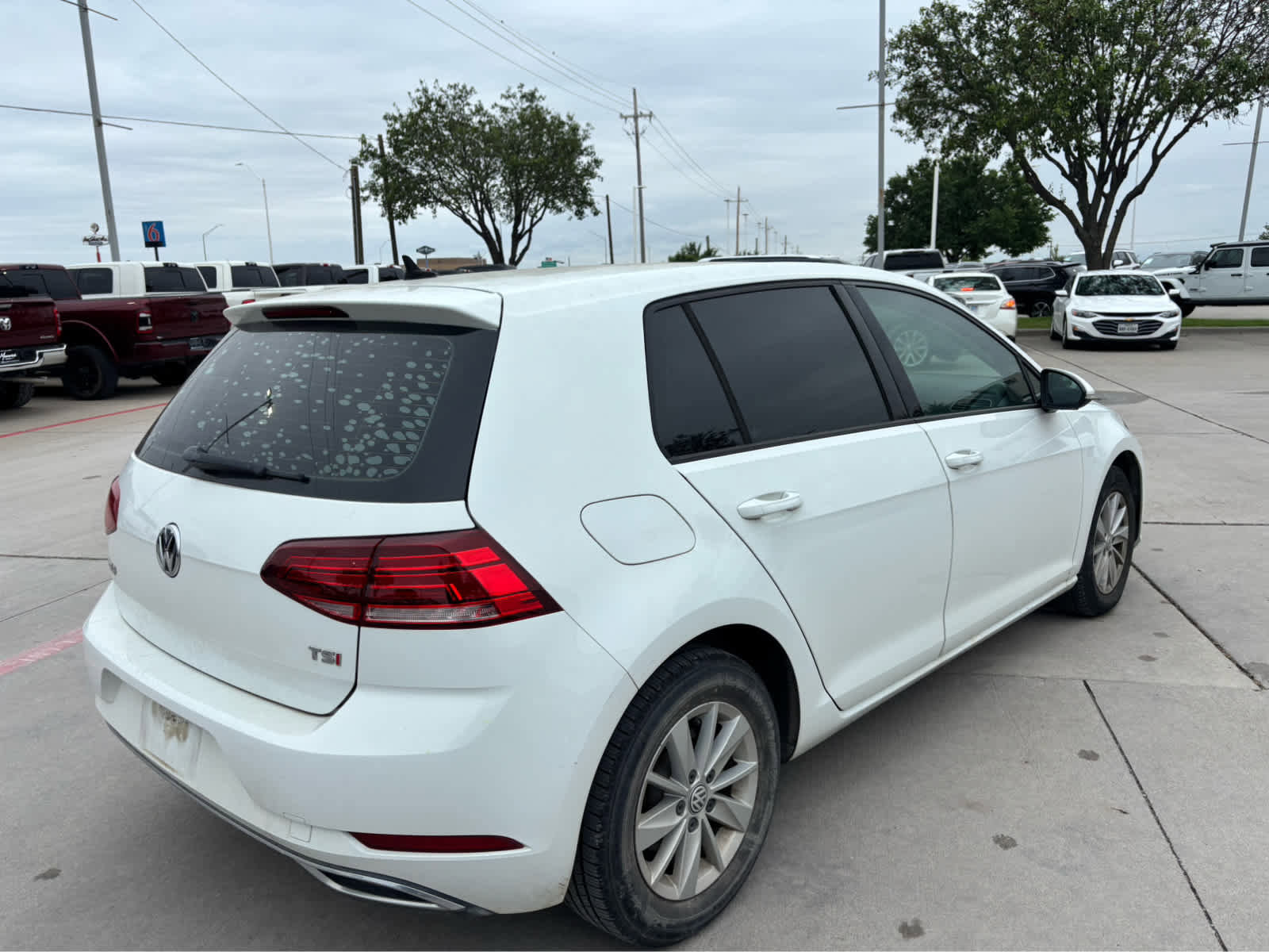 Used 2018 Volkswagen Golf S FWD image 4