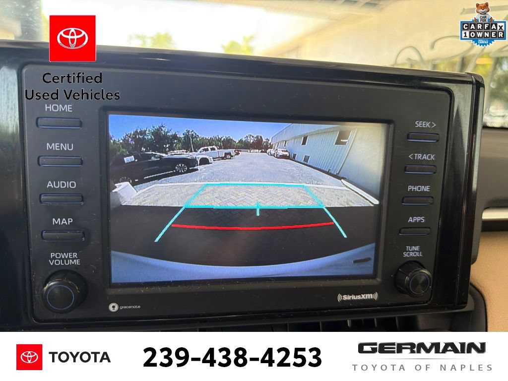 Used 2021 Toyota RAV4 XLE w/ Convenience Package FWD image 17