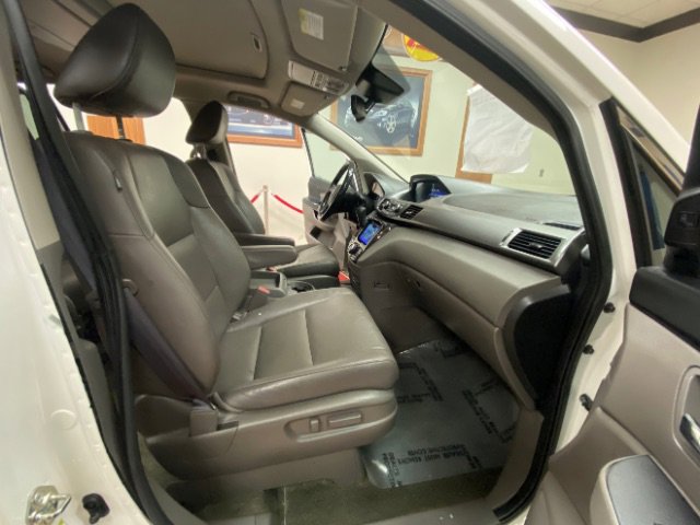 Used 2017 Honda Odyssey Touring Elite image 15