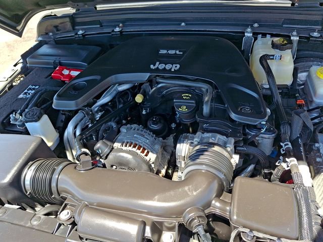 Used 2019 Jeep Wrangler Unlimited Sport S AWD/4WD image 32