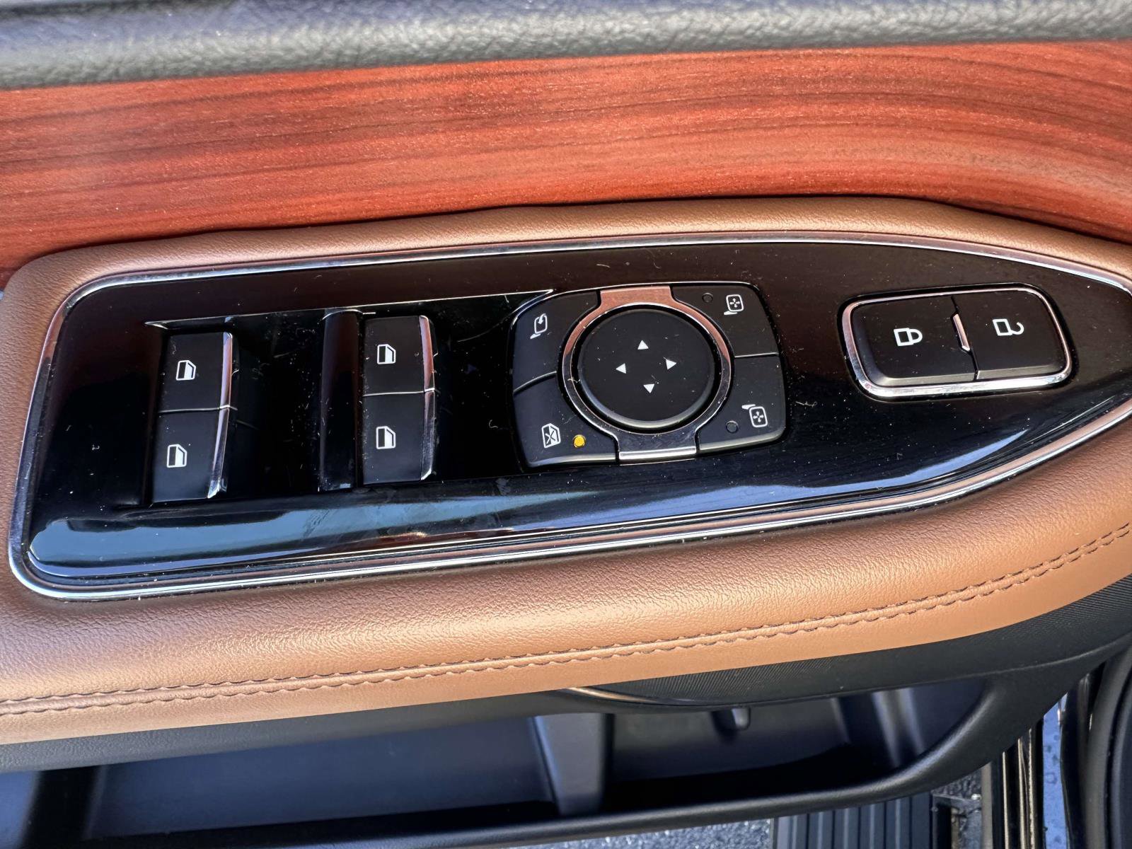 Used 2023 Lincoln Navigator L Reserve image 10