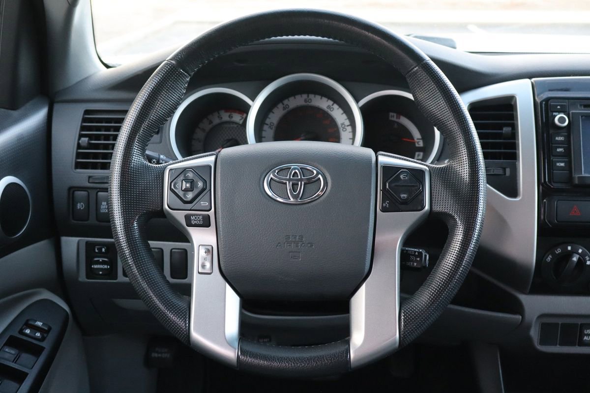 Used 2014 Toyota Tacoma PreRunner w/ TRD Off-Road Package image 18