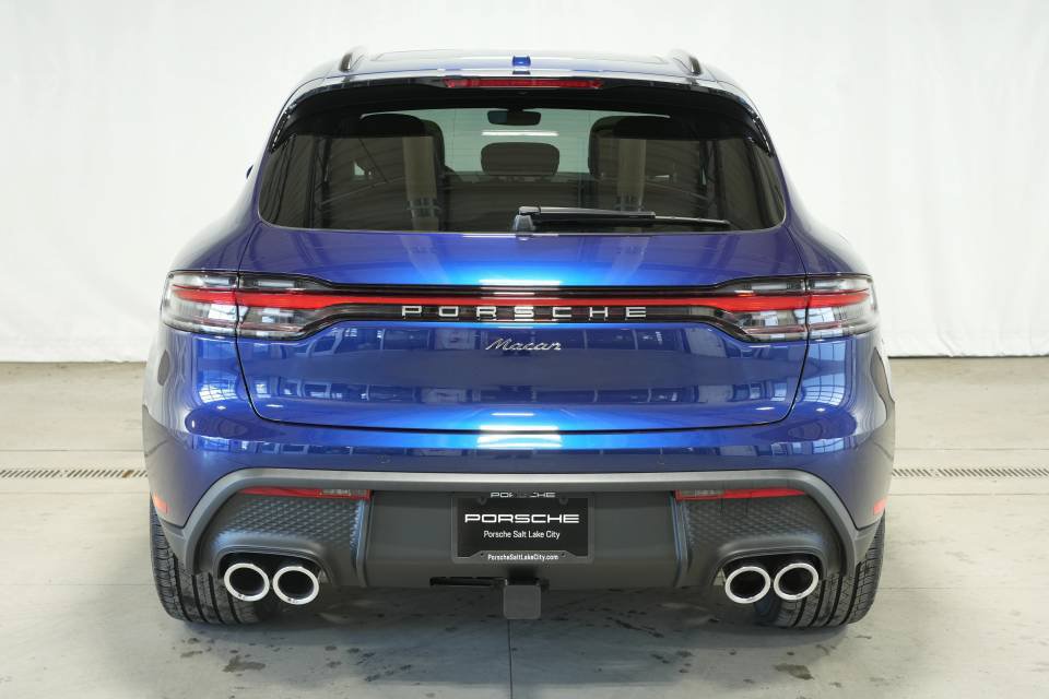 Certified 2026 Porsche Macan AWD/4WD image 12