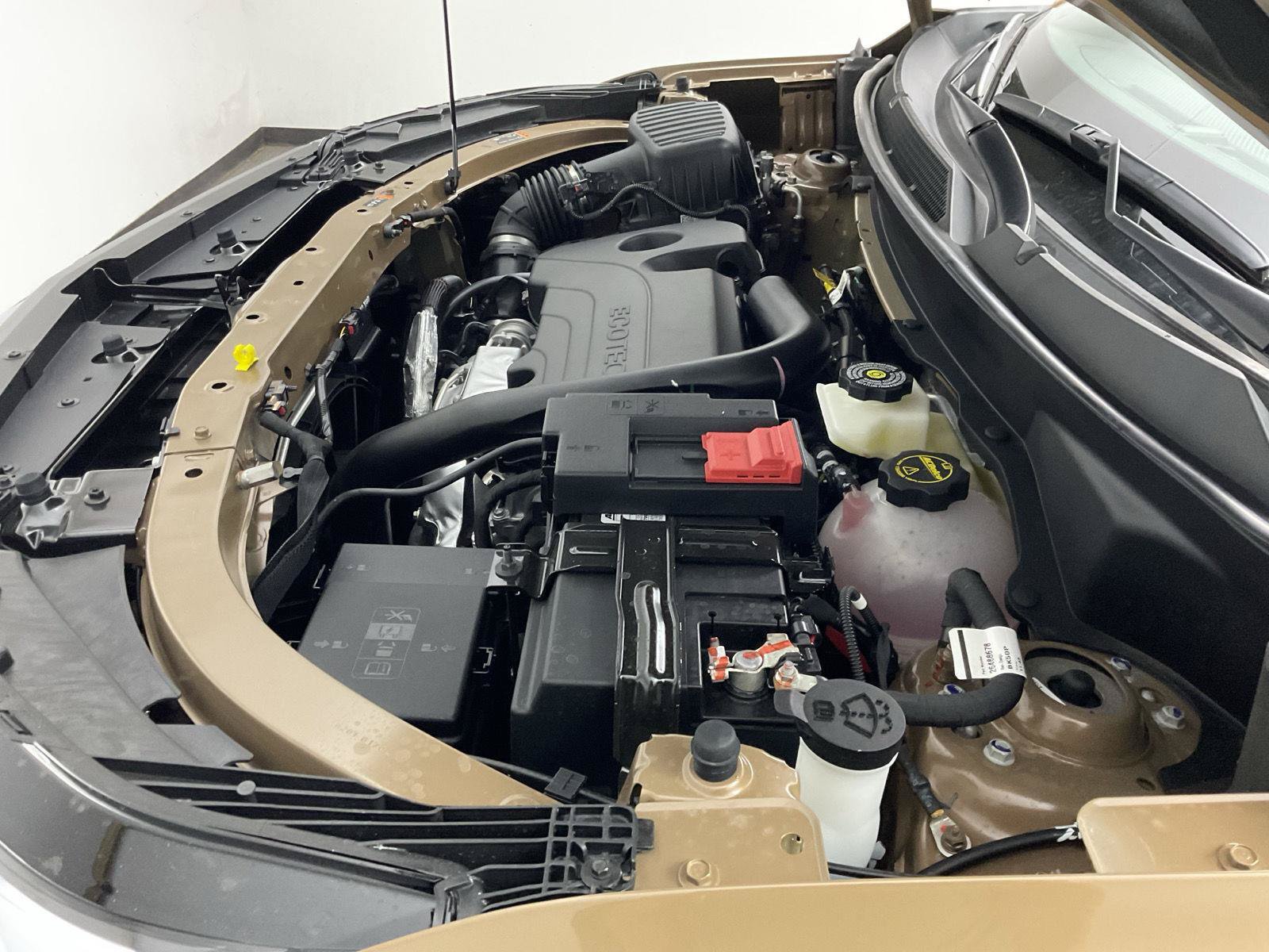 New 2027 Chevrolet Equinox LT w/ Safety and Technology Package FWD image 20