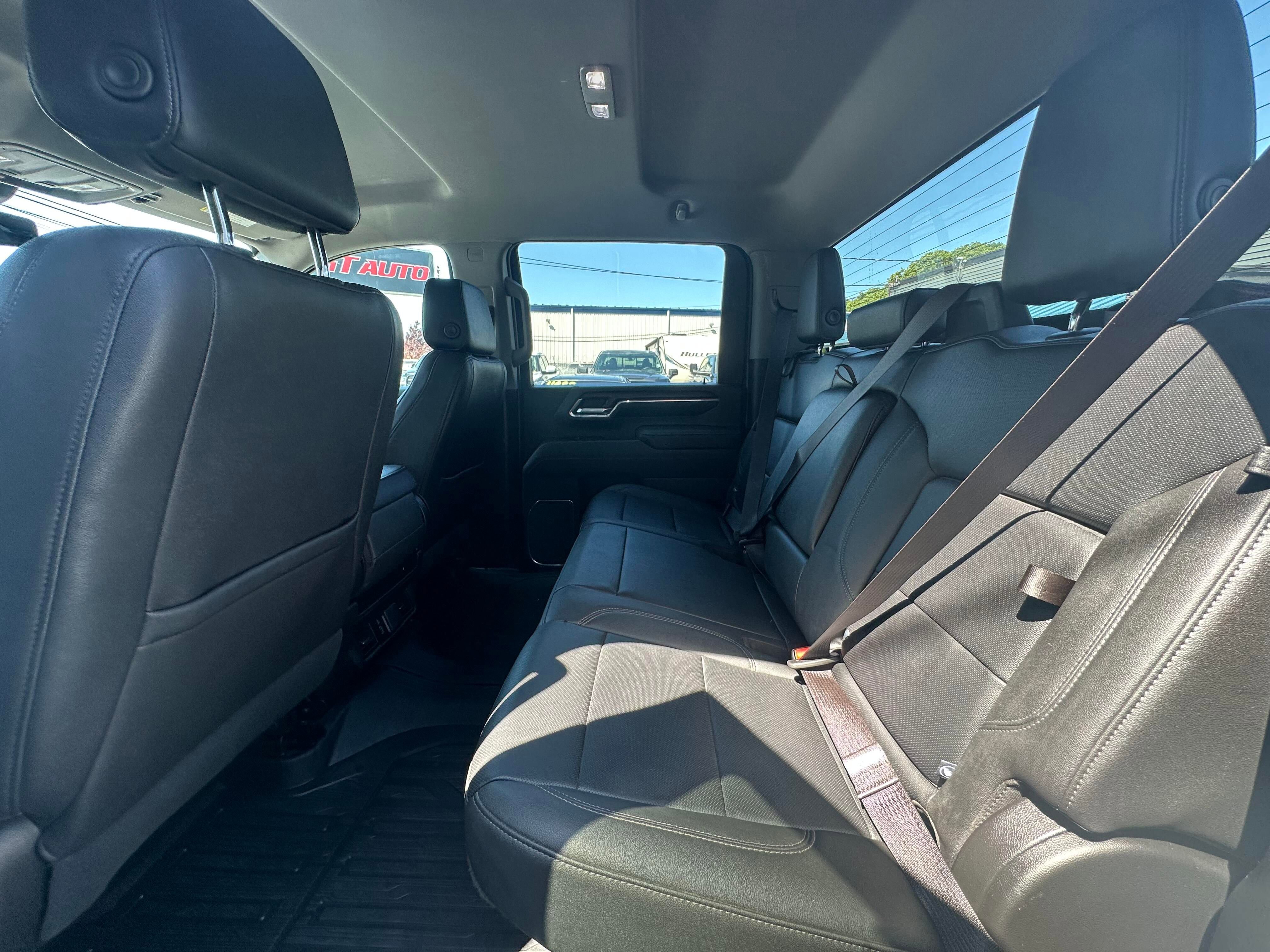 Used 2024 GMC Sierra 3500 SLT w/ X31 Off-Road Package image 14