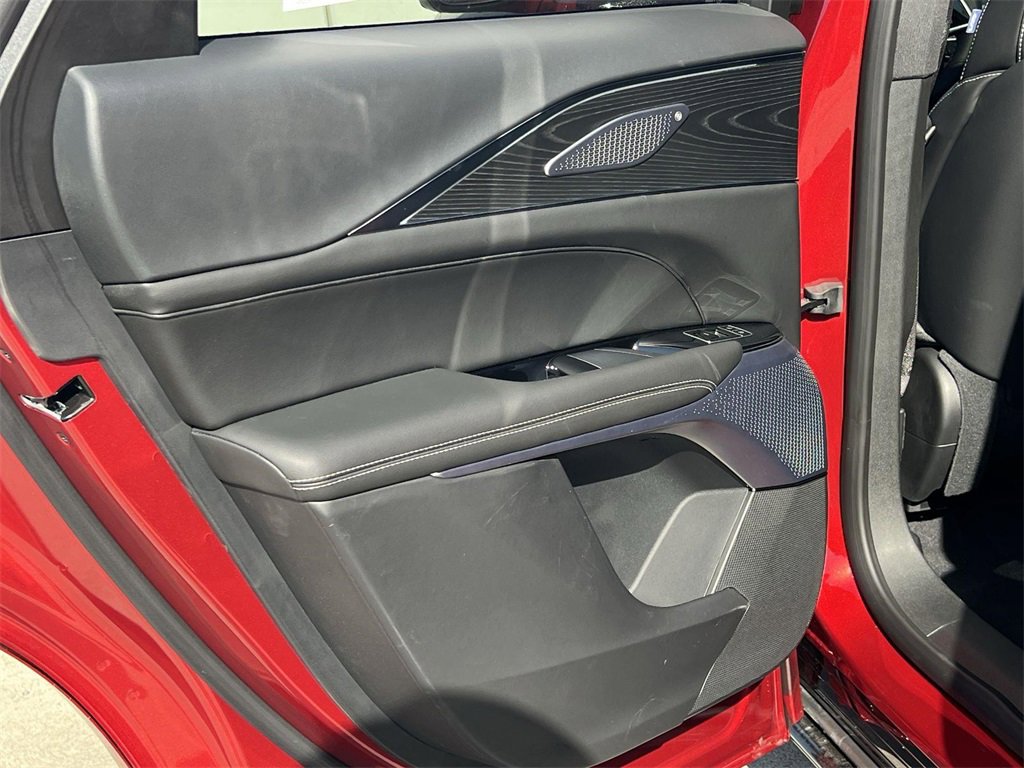 New 2026 Cadillac Lyriq V image 26