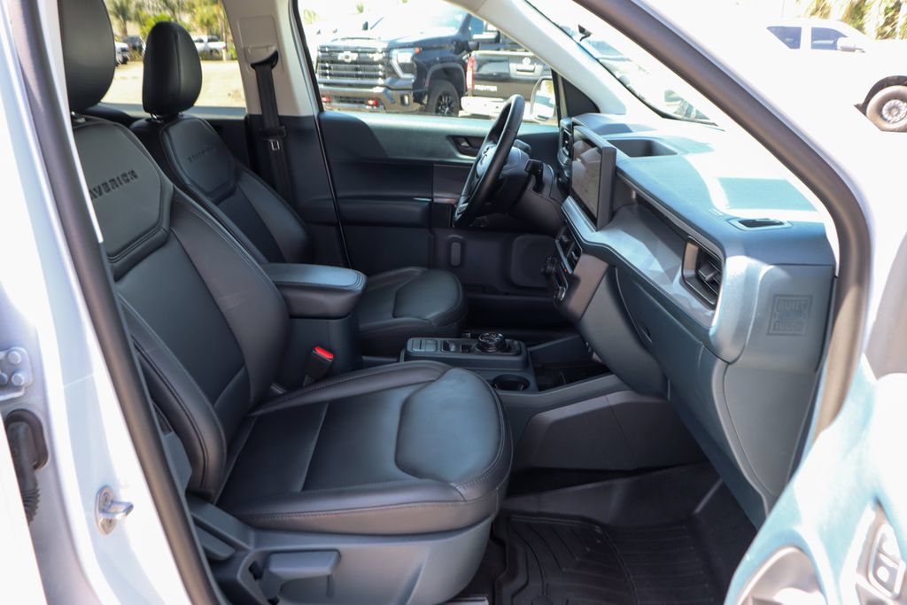 Used 2025 Ford Maverick Lariat w/ Black Appearance Package AWD/4WD image 40