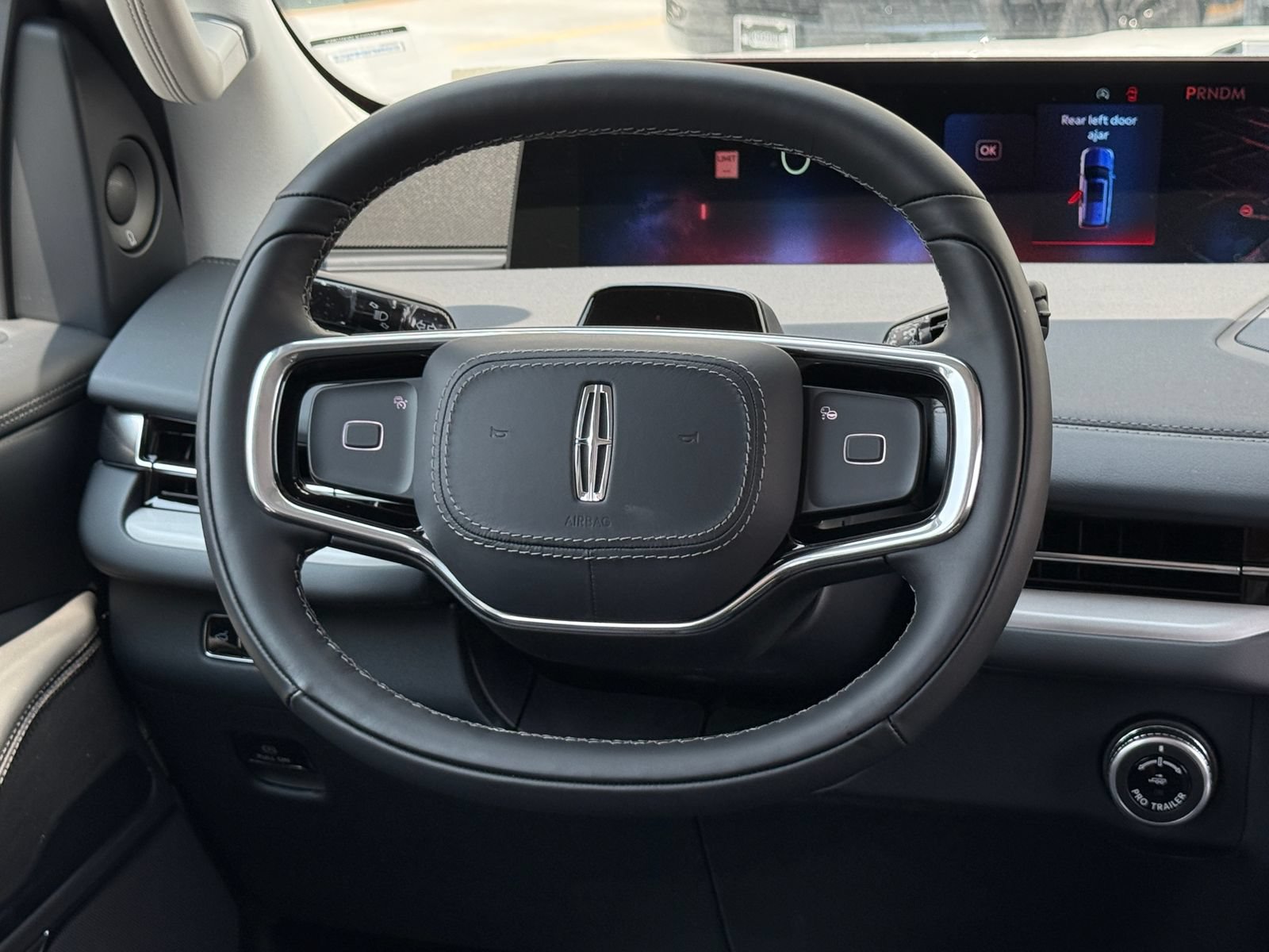 New 2027 Lincoln Navigator Premiere AWD/4WD image 24