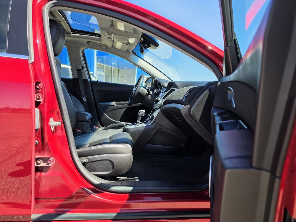 Used 2012 Chevrolet Cruze LTZ FWD image 12