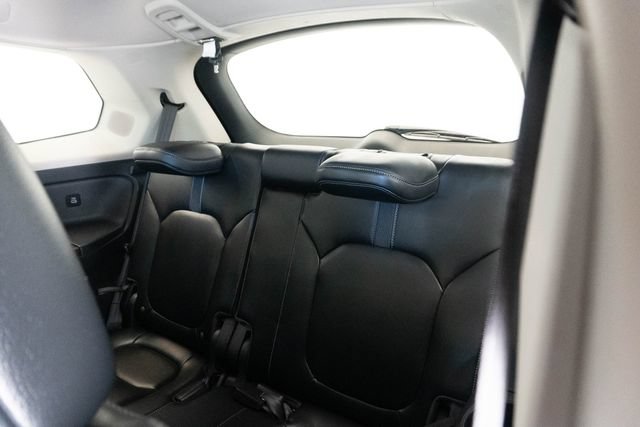 Used 2023 Honda Pilot Touring image 11