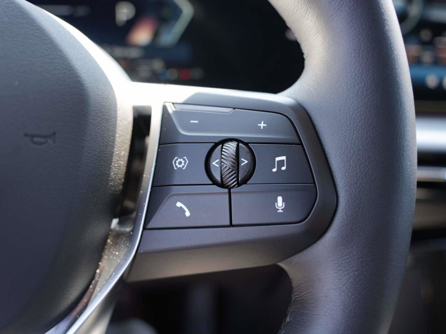 Used 2026 BMW X2 xDrive28i image 21