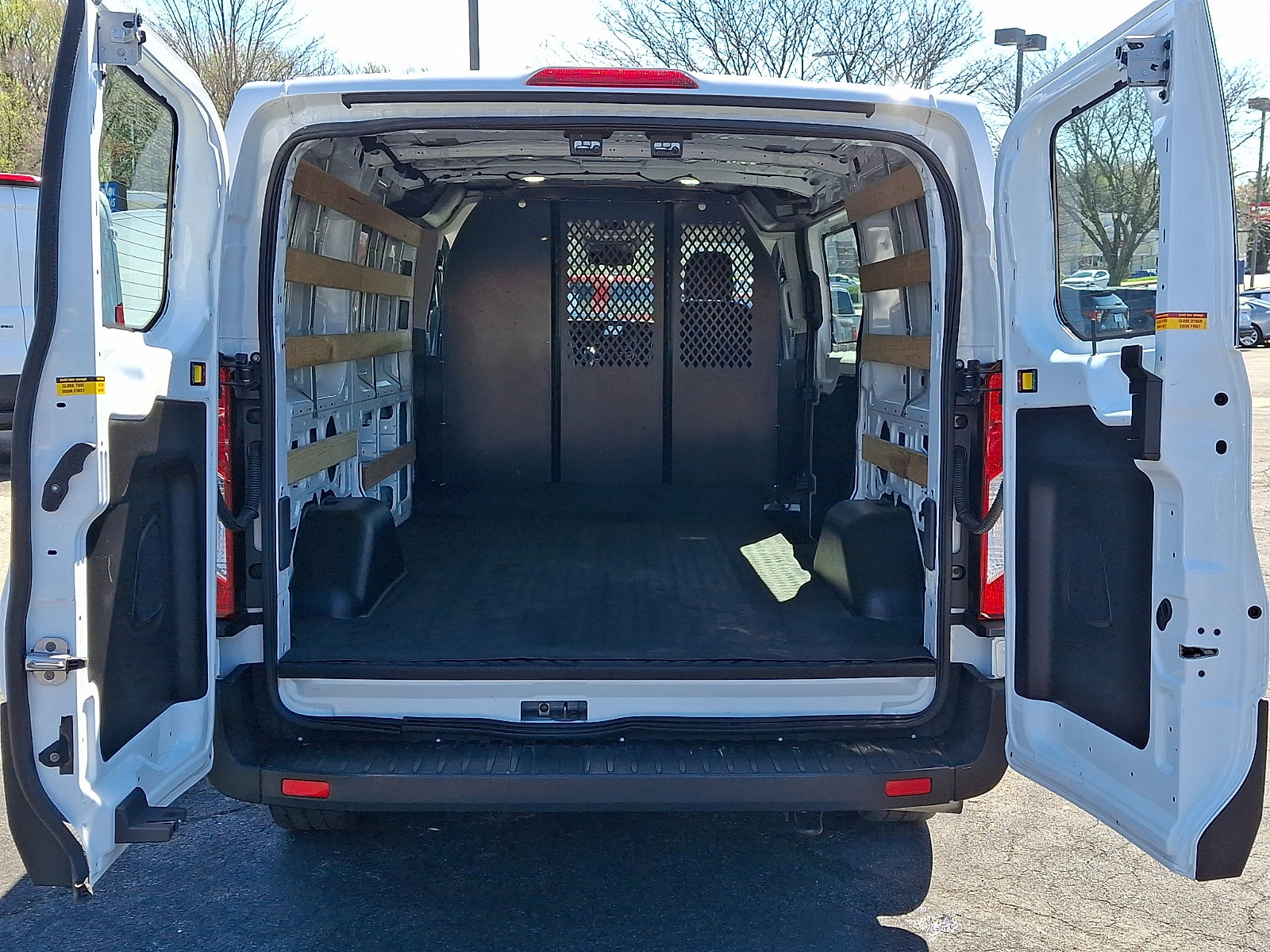 Used 2024 Ford Transit 250 Low Roof w/ Exterior Upgrade Package image 28