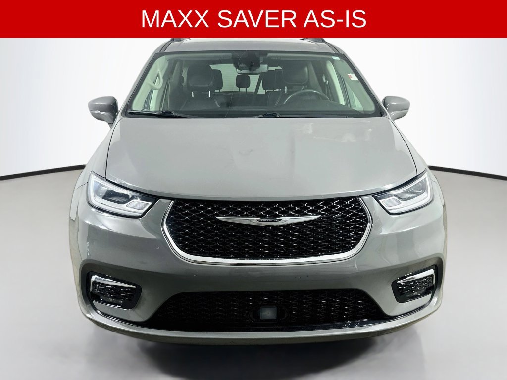 Used 2022 Chrysler Pacifica Touring-L FWD image 2