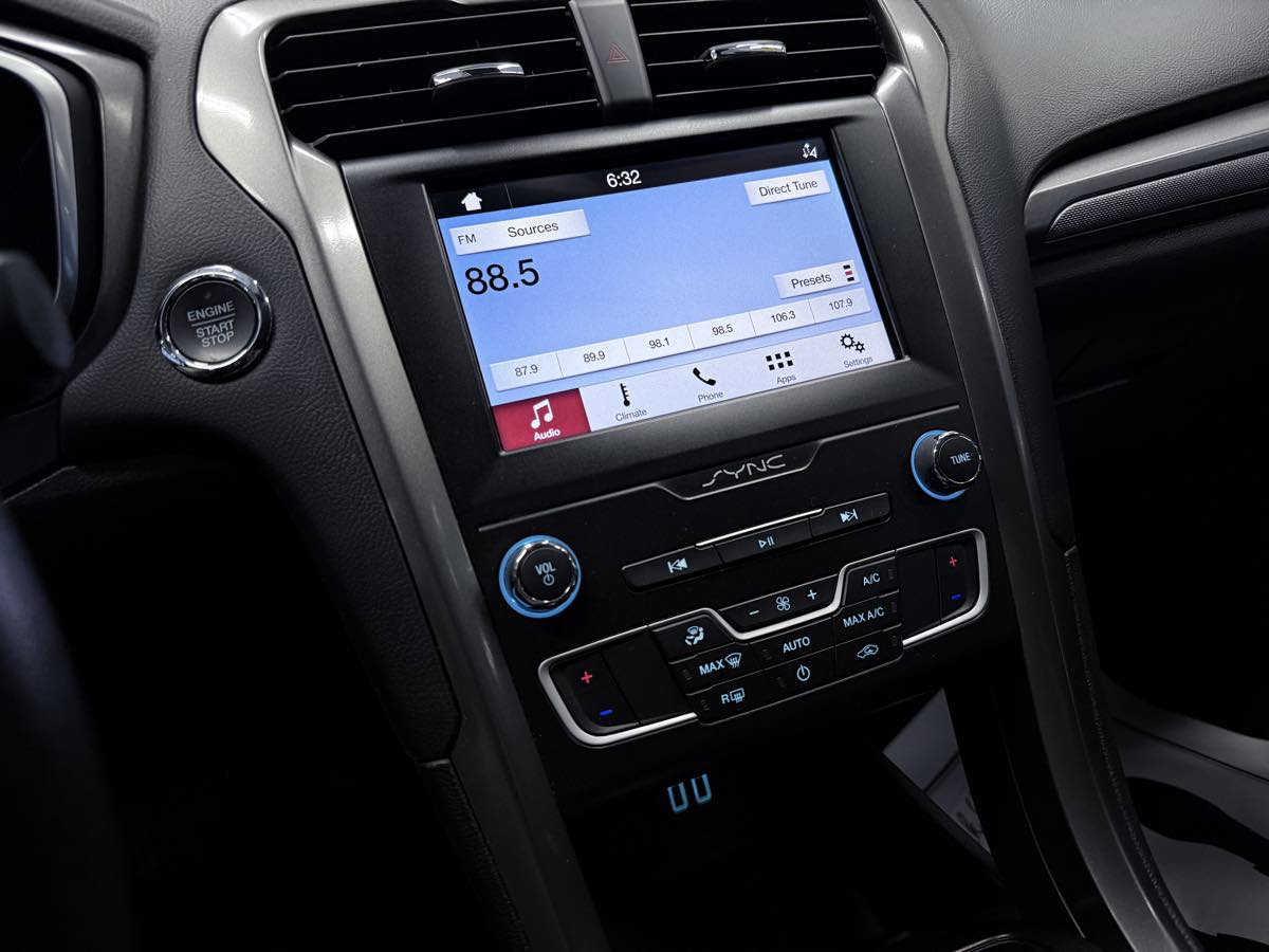 Used 2019 Ford Fusion SE image 52