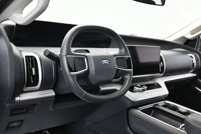 Certified 2025 Ford Expedition Active RWD image 17