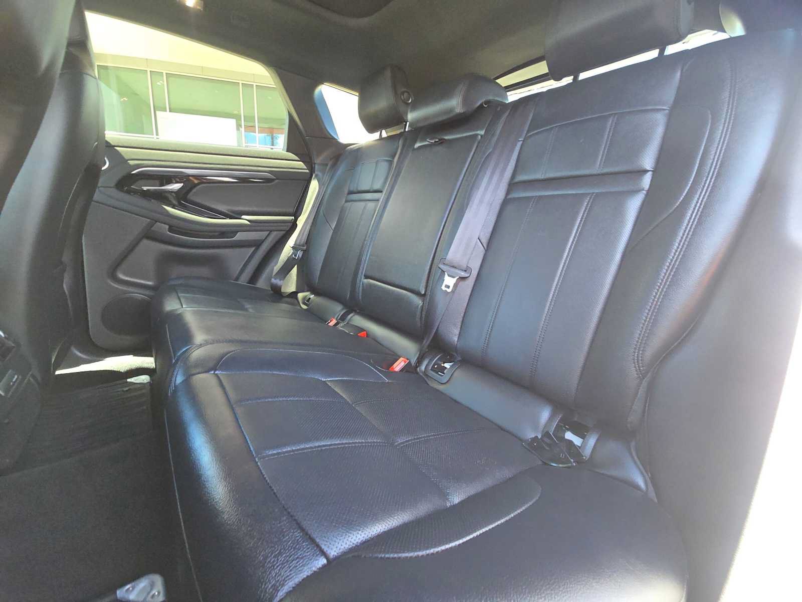 Used 2023 Land Rover Range Rover Evoque R-Dynamic SE AWD/4WD image 17