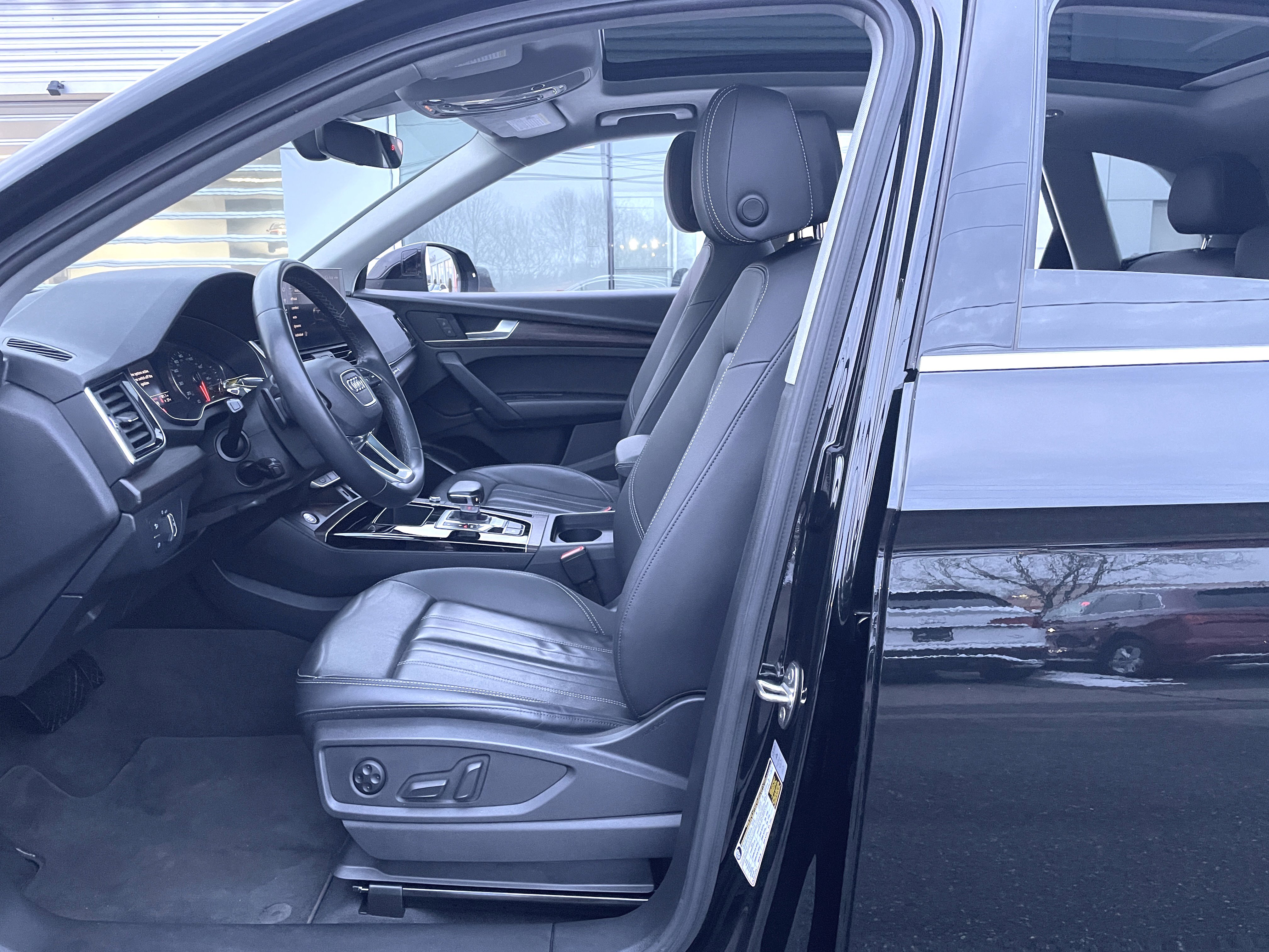 Certified 2023 Audi Q5 2.0T Premium w/ Convenience Package image 7