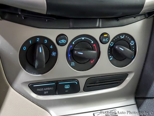 Used 2014 Ford Focus SE image 16