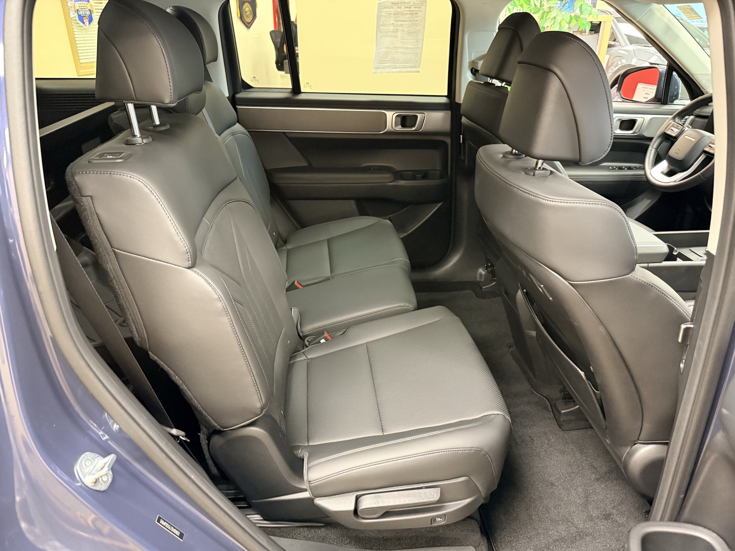Used 2025 Hyundai Santa Fe SEL AWD/4WD image 18
