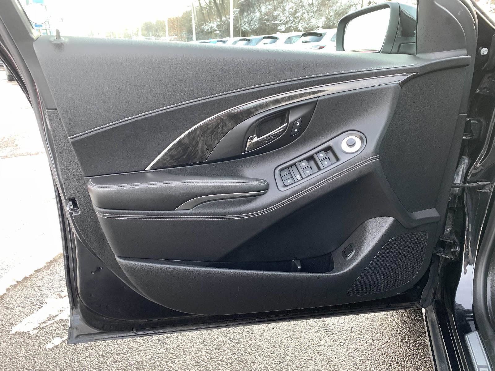 Used 2014 Buick LaCrosse Leather image 11