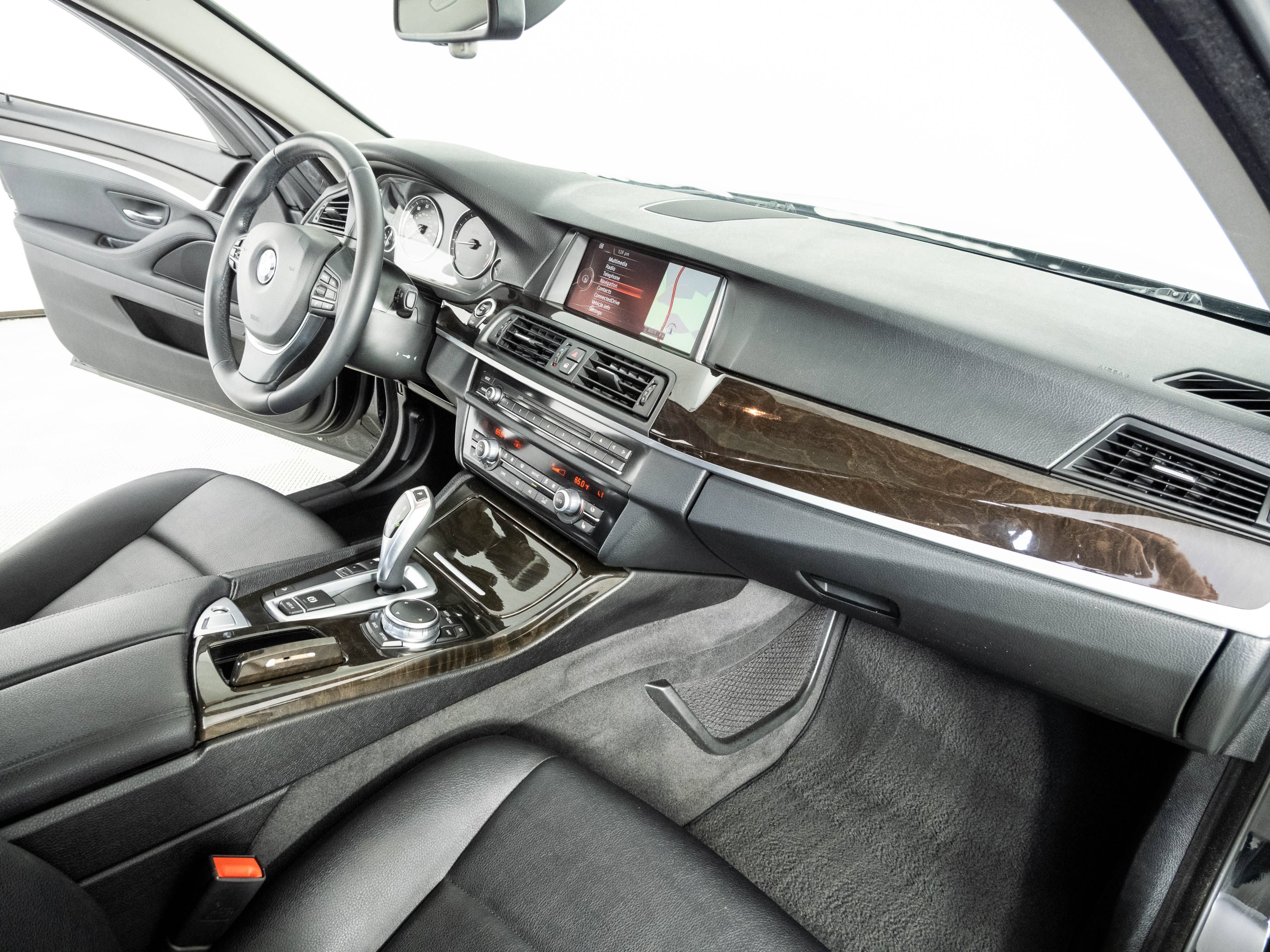 Used 2015 BMW 528i xDrive Sedan AWD/4WD image 23