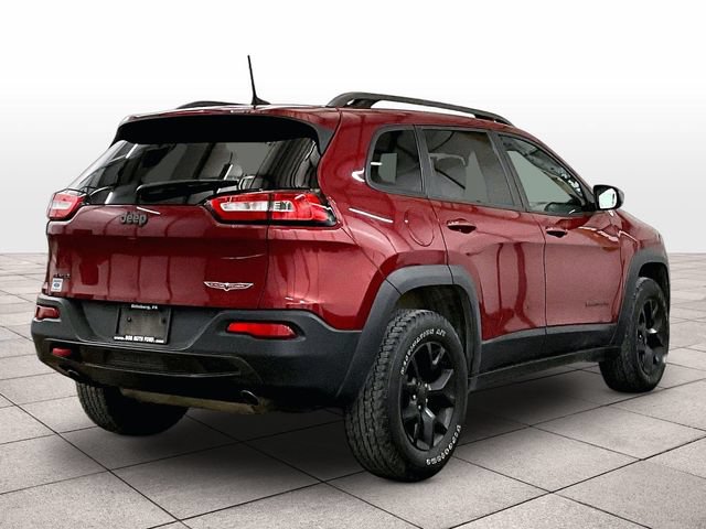 Used 2017 Jeep Cherokee Trailhawk w/ Cold Weather Group AWD/4WD image 11