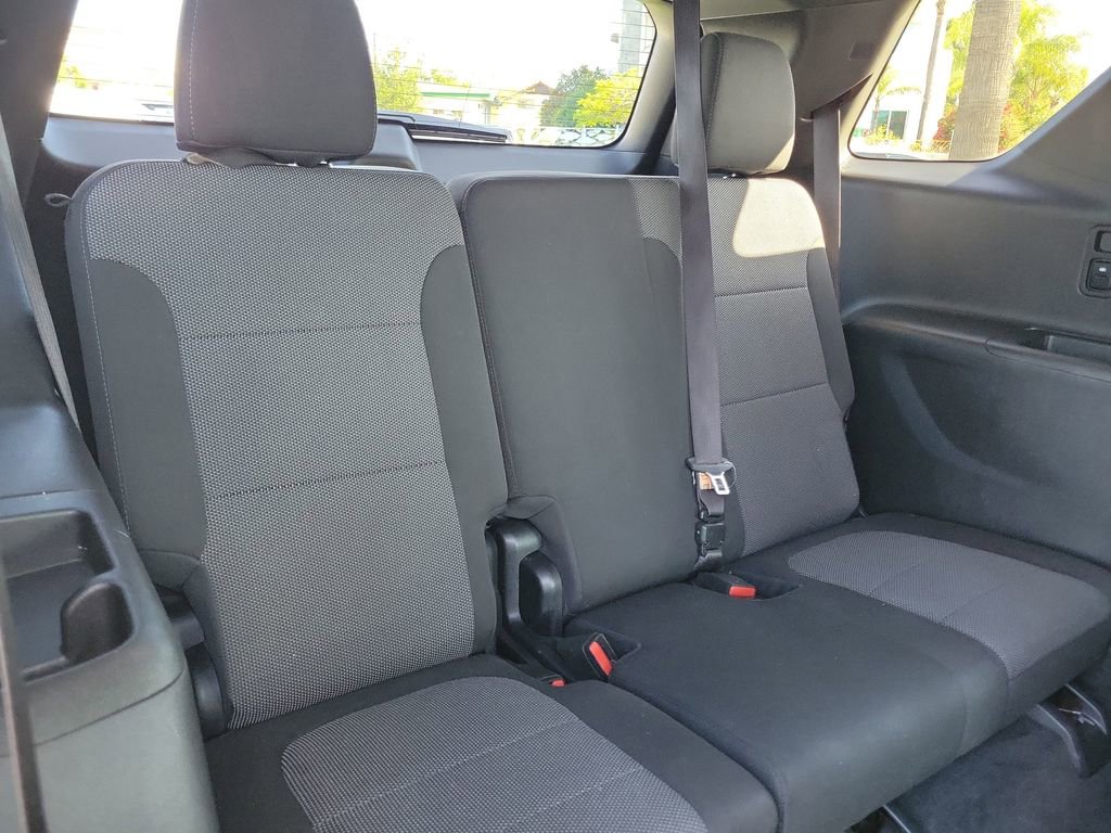 Used 2023 Chevrolet Traverse LT image 19