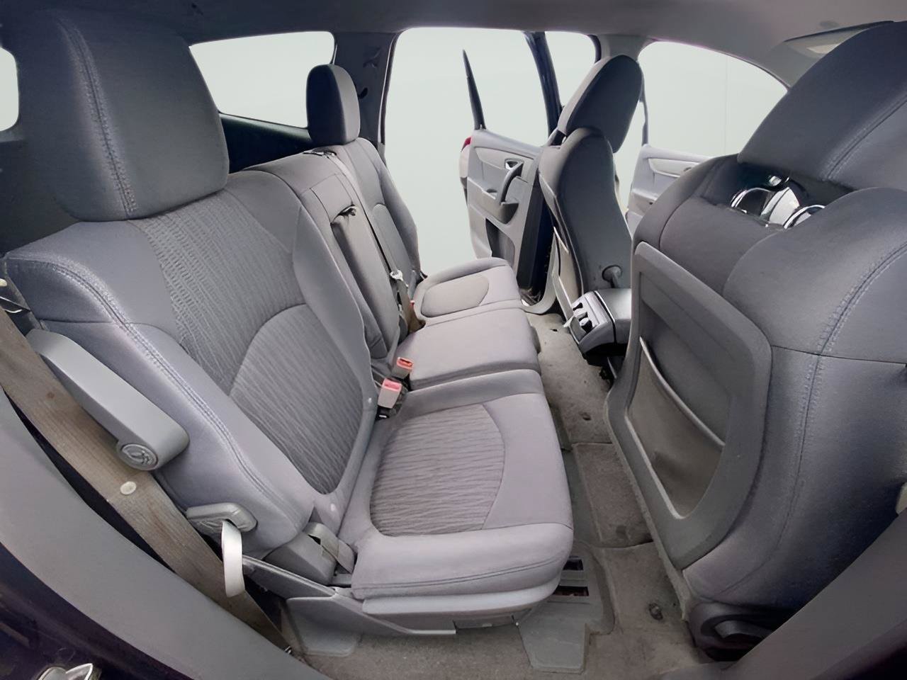 Used 2013 Chevrolet Traverse LS FWD image 28