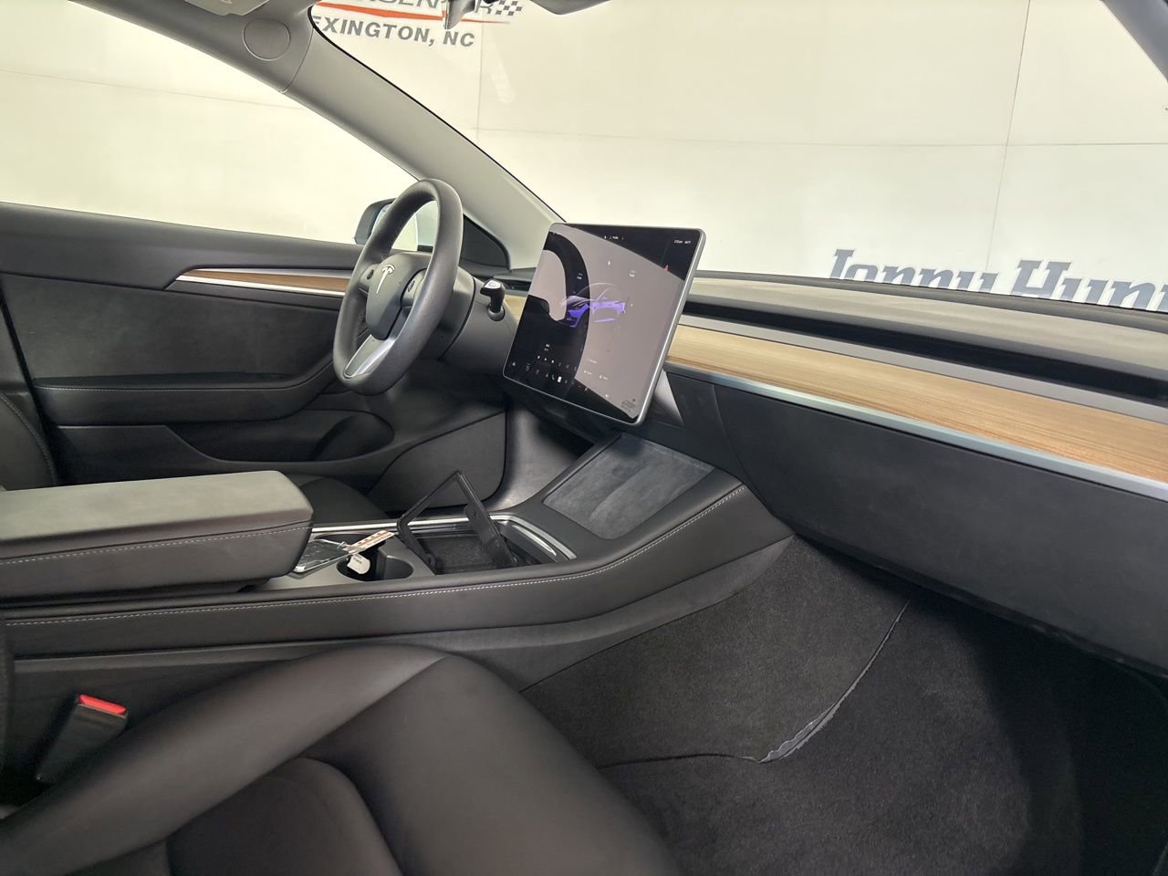 Used 2023 Tesla Model 3 Standard Range image 22