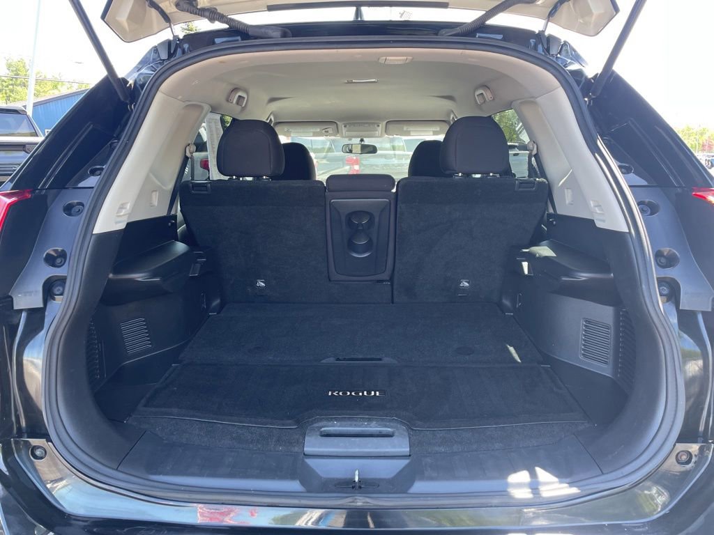 Used 2018 Nissan Rogue S w/ S Value Package AWD/4WD image 25
