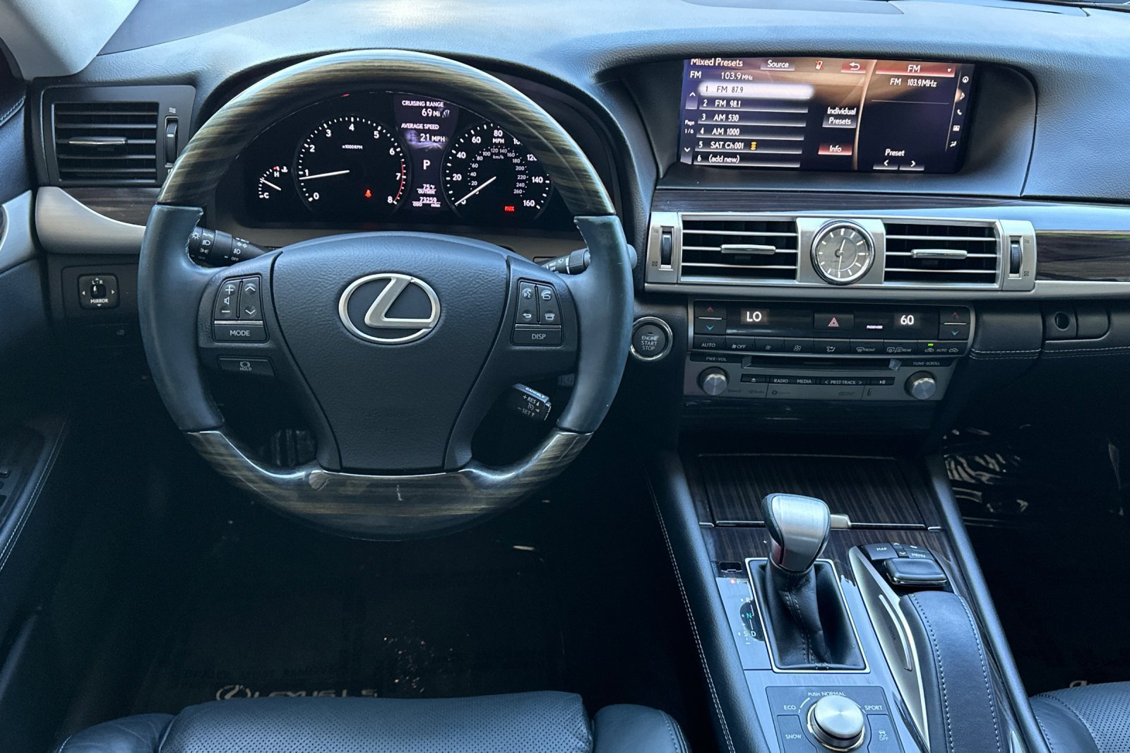 Used 2016 Lexus LS 460 w/ Comfort Package RWD image 14