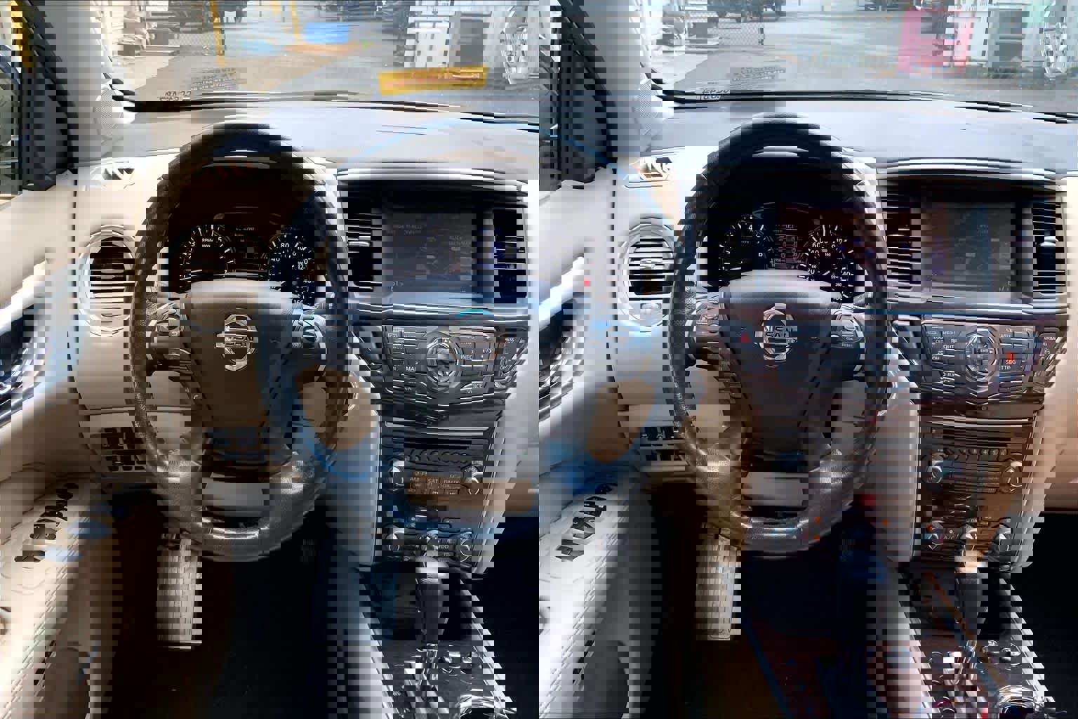 Used 2016 Nissan Pathfinder Platinum w/ Cargo Package image 5