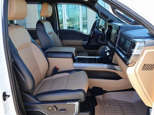 Used 2023 Ford F350 Lariat image 18