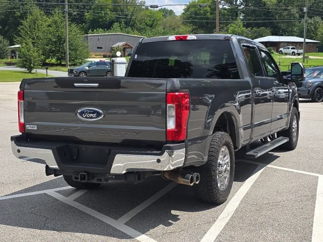 Used 2017 Ford F250 XLT w/ XLT Premium Package RWD image 5