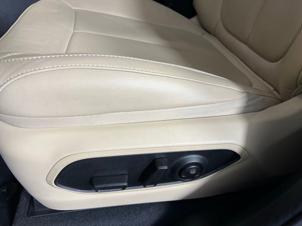 Used 2022 Jeep Grand Cherokee Limited 4xe w/ Luxury Tech Group II image 24