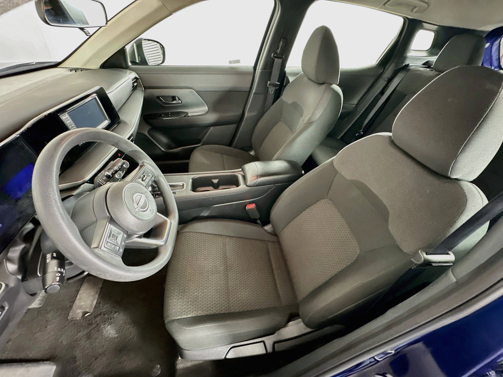Used 2025 Nissan Kicks S FWD image 13