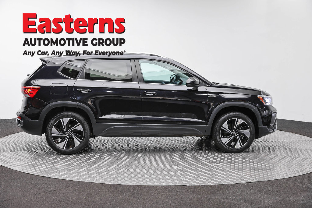 Used 2024 Volkswagen Taos SE AWD/4WD image 5