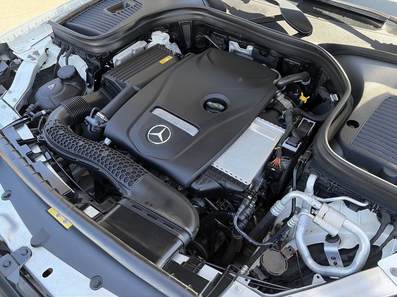 Used 2019 Mercedes-Benz GLC 300 4MATIC image 17