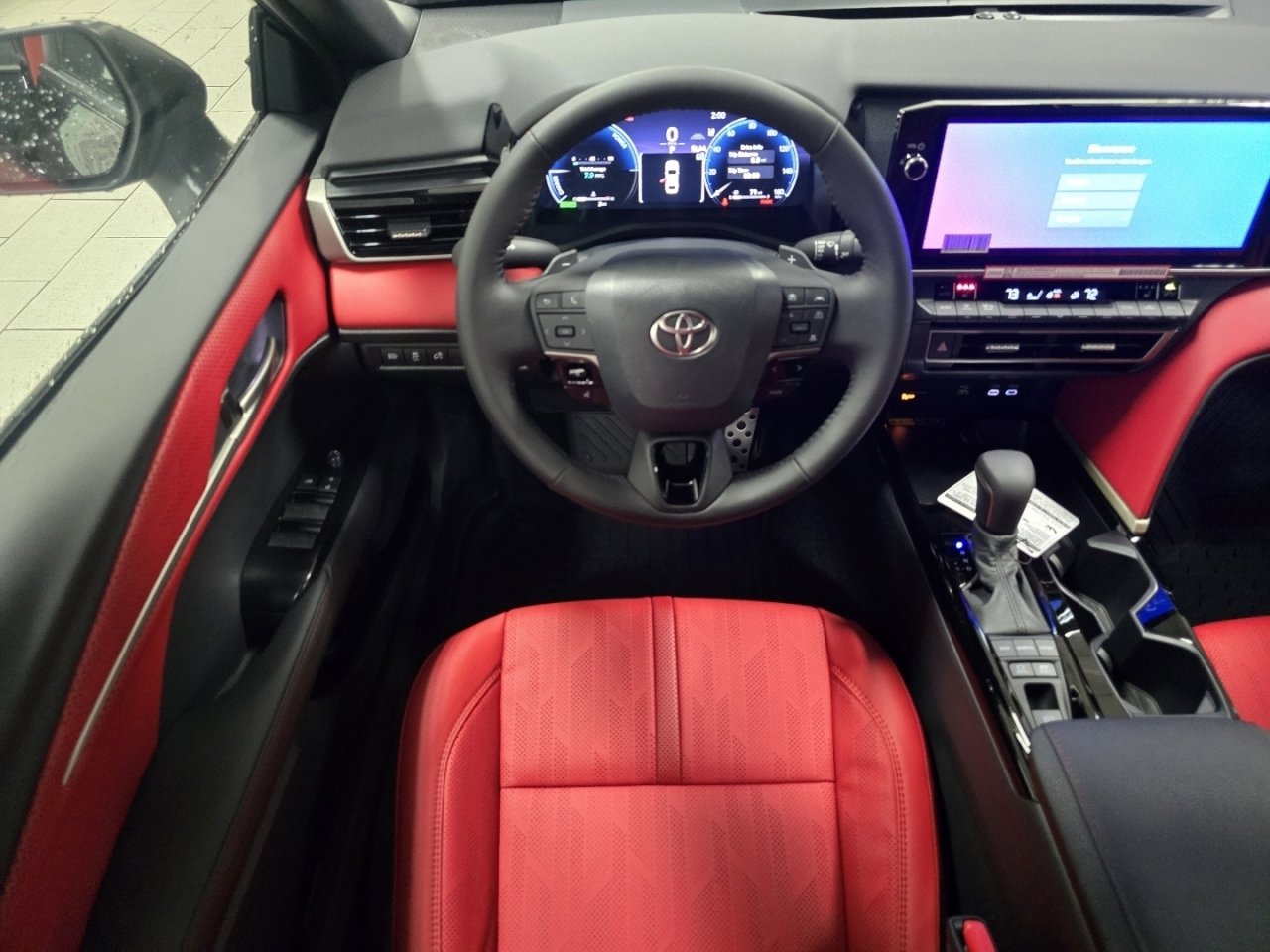 New 2026 Toyota Camry Hybrid FWD image 25