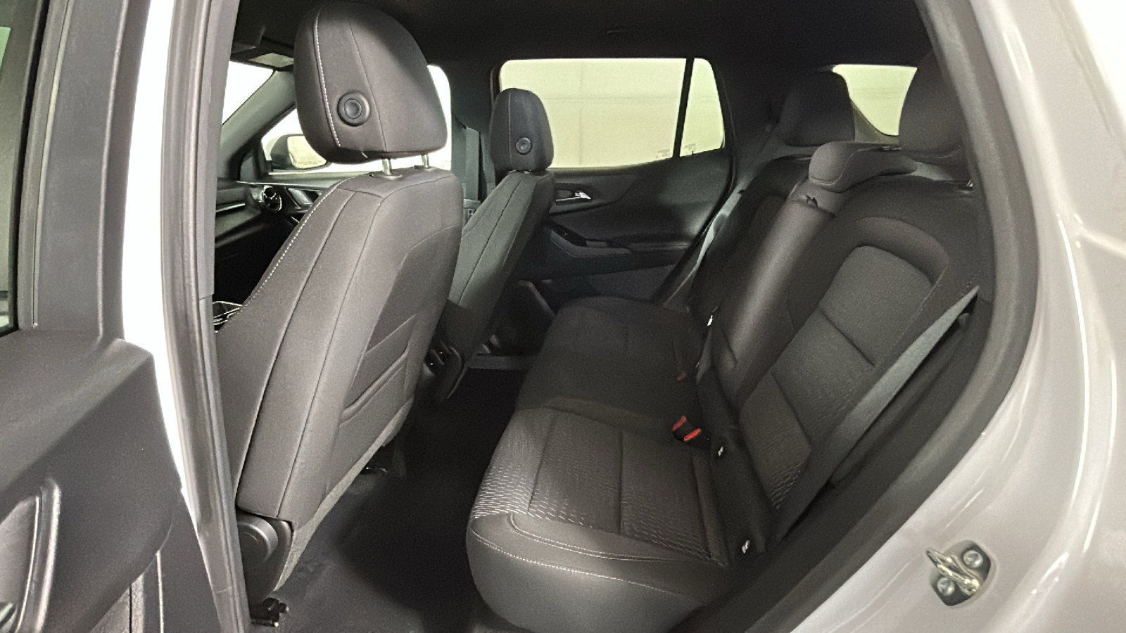 Used 2026 Chevrolet Equinox LT w/ LPO, Floor Liner Package FWD image 31