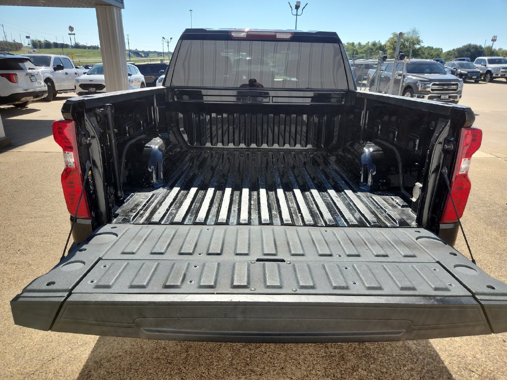 Used 2022 Chevrolet Silverado 1500 Custom AWD/4WD image 27