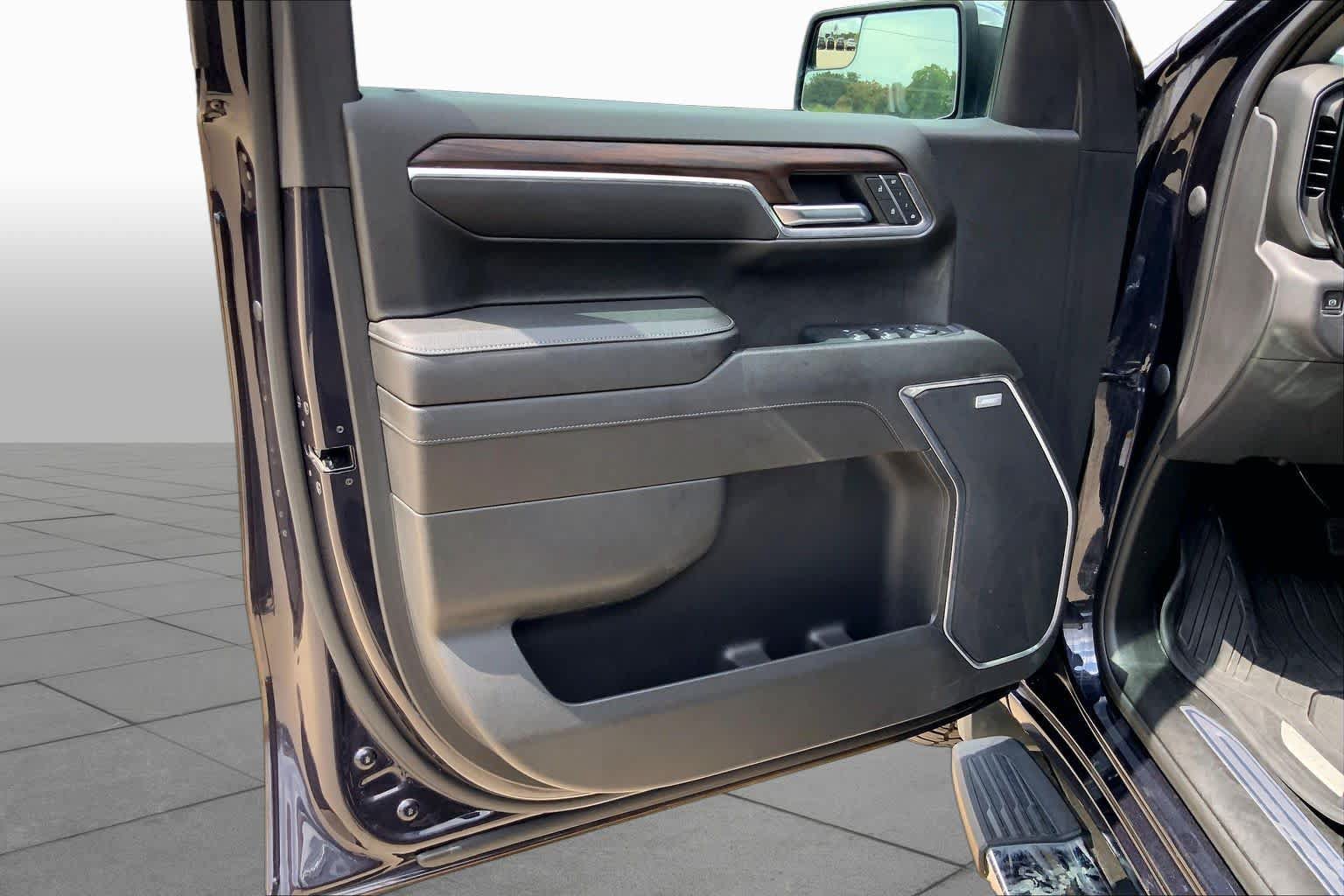 Used 2023 GMC Sierra 1500 SLT AWD/4WD image 21