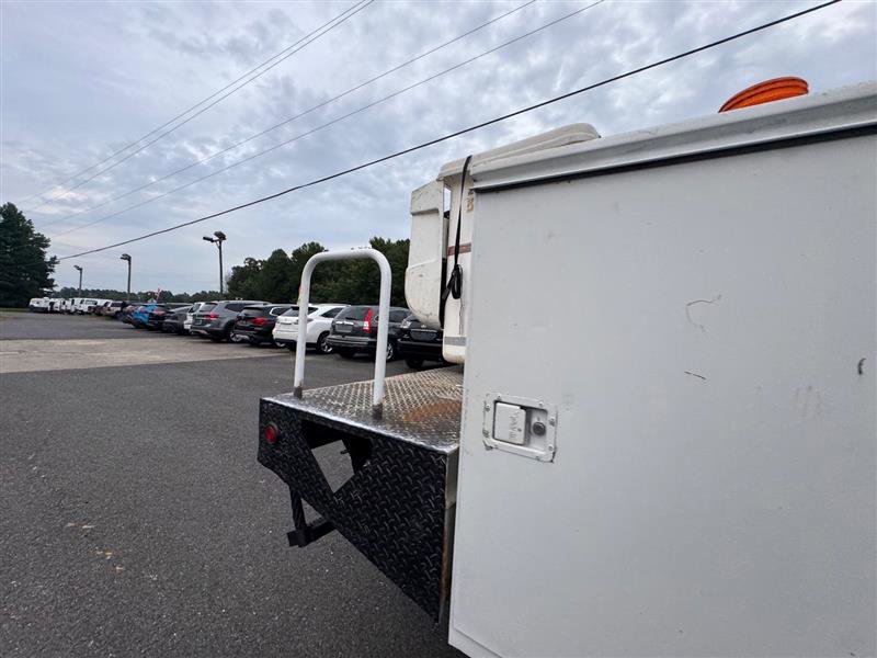 Used 2004 Ford F550 4x4 Regular Cab Super Duty image 31