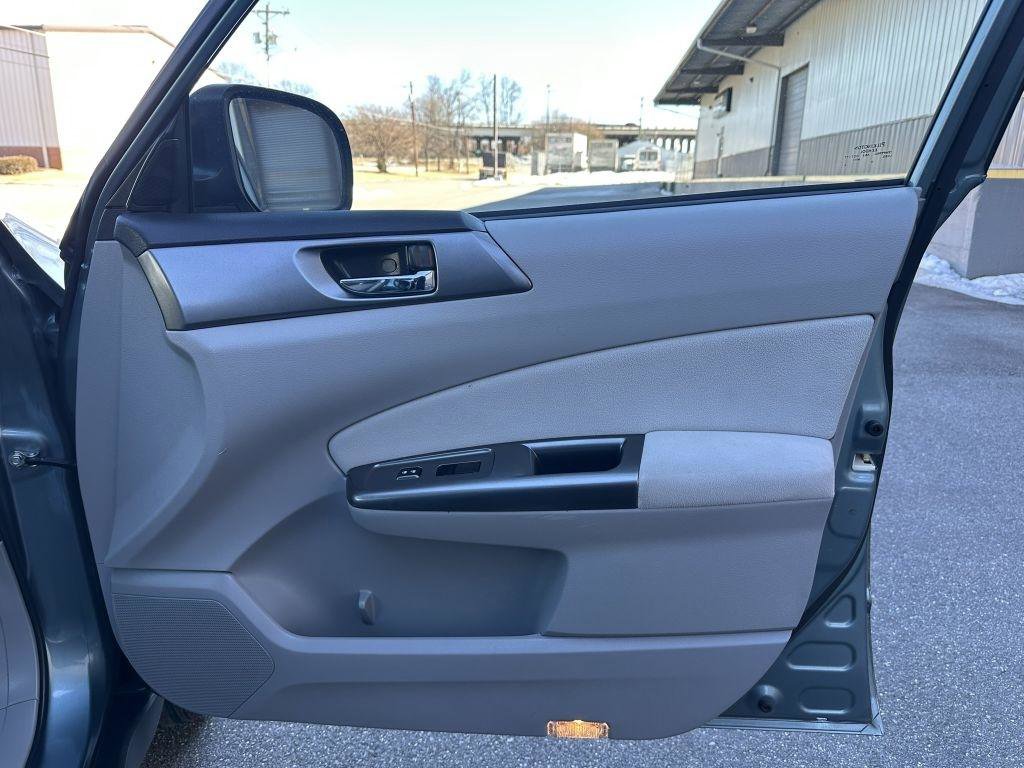 Used 2011 Subaru Forester 2.5X Touring AWD/4WD image 31