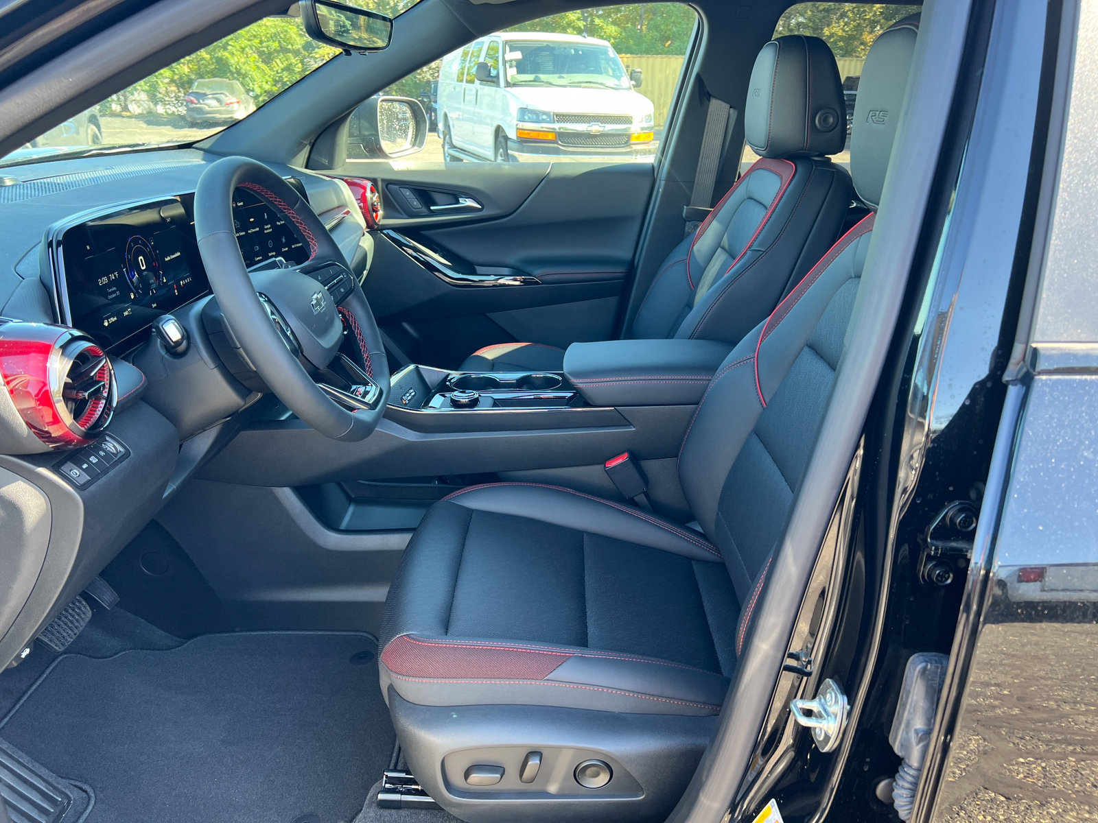 New 2027 Chevrolet Equinox RS w/ Safety and Technology Package AWD/4WD image 4