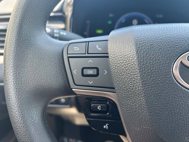 Used 2025 Toyota Camry LE FWD image 20