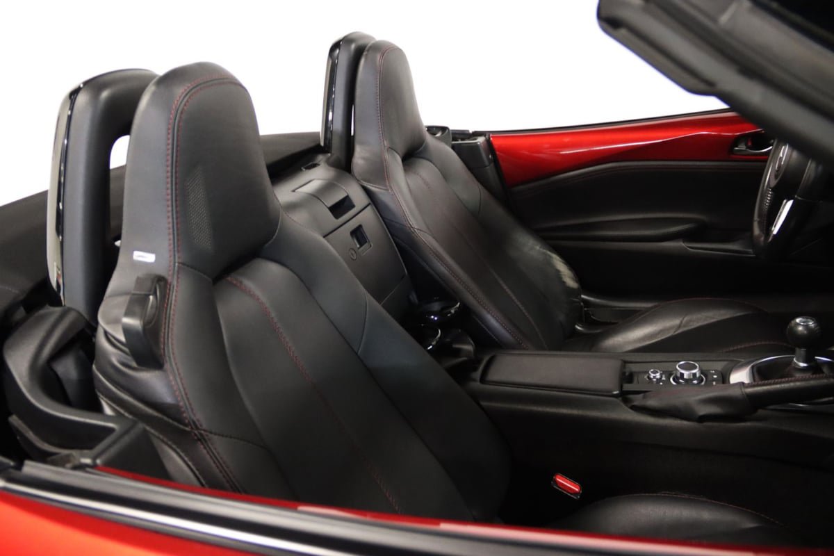Used 2016 MAZDA MX-5 Miata Grand Touring RWD image 13