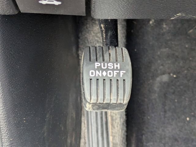 Used 2023 Dodge Challenger SXT RWD image 31