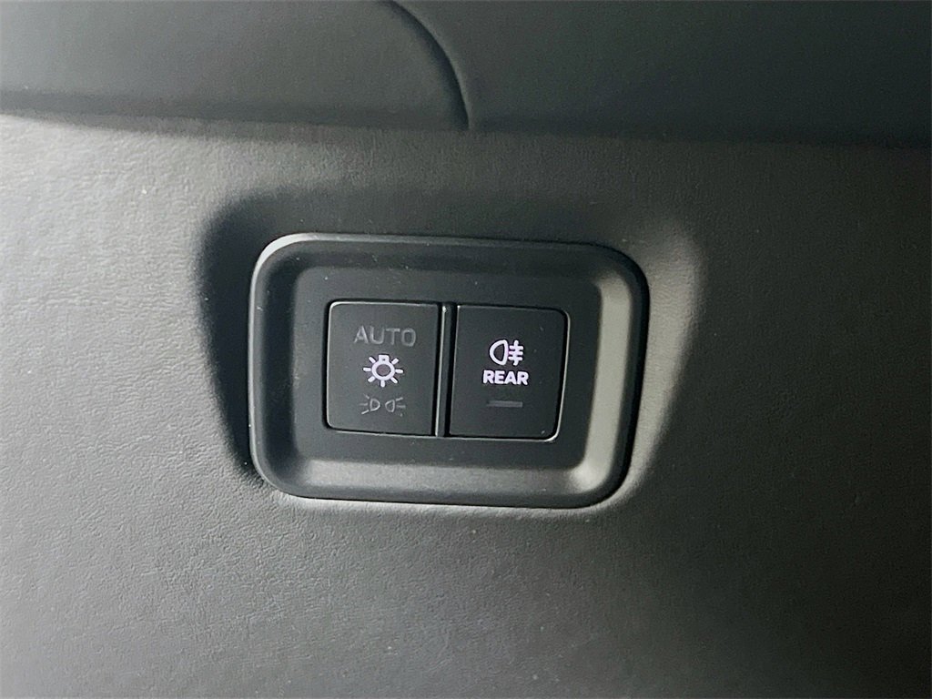 New 2026 Porsche Cayenne GTS image 11